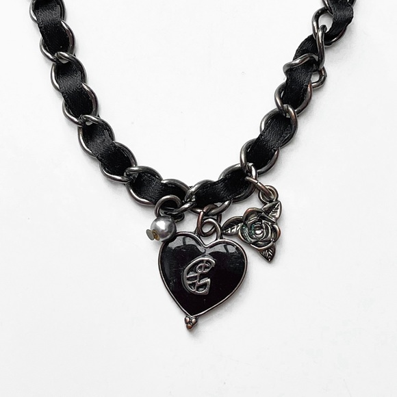 Guess black bracelet with heart and rose flower  charm - Picture 2 of 2